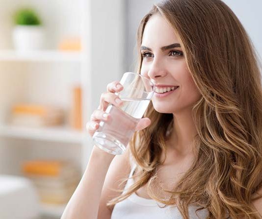 Jak prawidłowo nawodnić organizm?