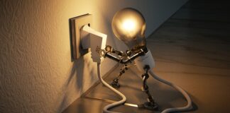 Czym różni się baza danych od hurtowni danych?