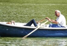 Czym różni się schemat gwiazdy i płatku śniegu w hurtowniach danych?