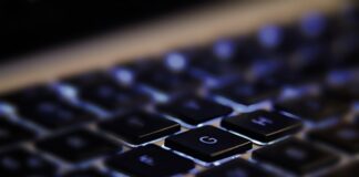 Dlaczego nie można podawać swoich danych w Internecie?