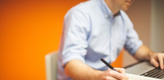 Kto jest odpowiedzialny za organizację stanowiska pracy? Kto jest odpowiedzialny za organizację stanowiska pracy?