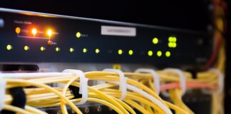 Czy router zapamiętuje strony?