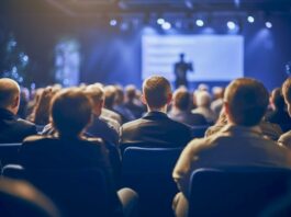 Profesjonalny moderator konferencji